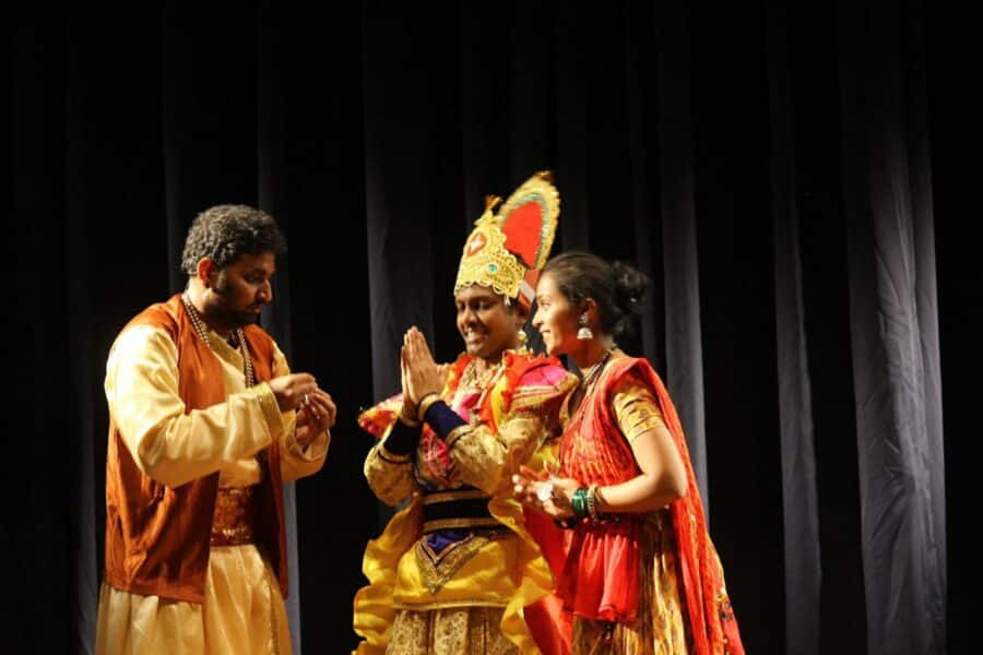 संगीत : कमली की सत्वपरीक्षा अर्थात ह्यो रिश्ता क्या कहलाता है...?